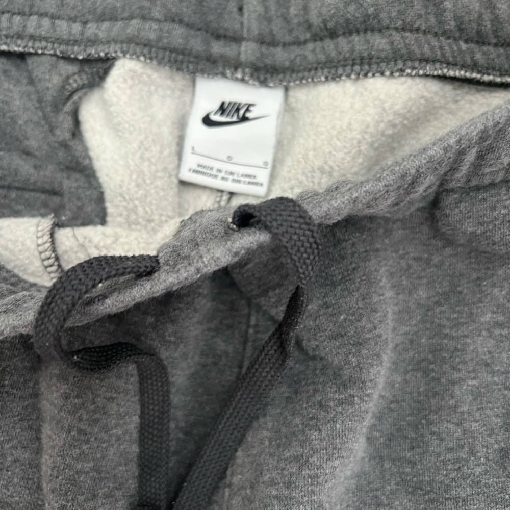 Nike Men’s Club Fleece Sweatpants - Picture 4 of 7